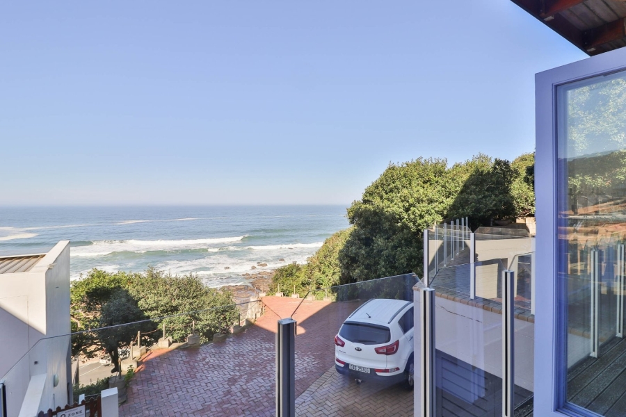 5 Bedroom Property for Sale in Herolds Bay Western Cape